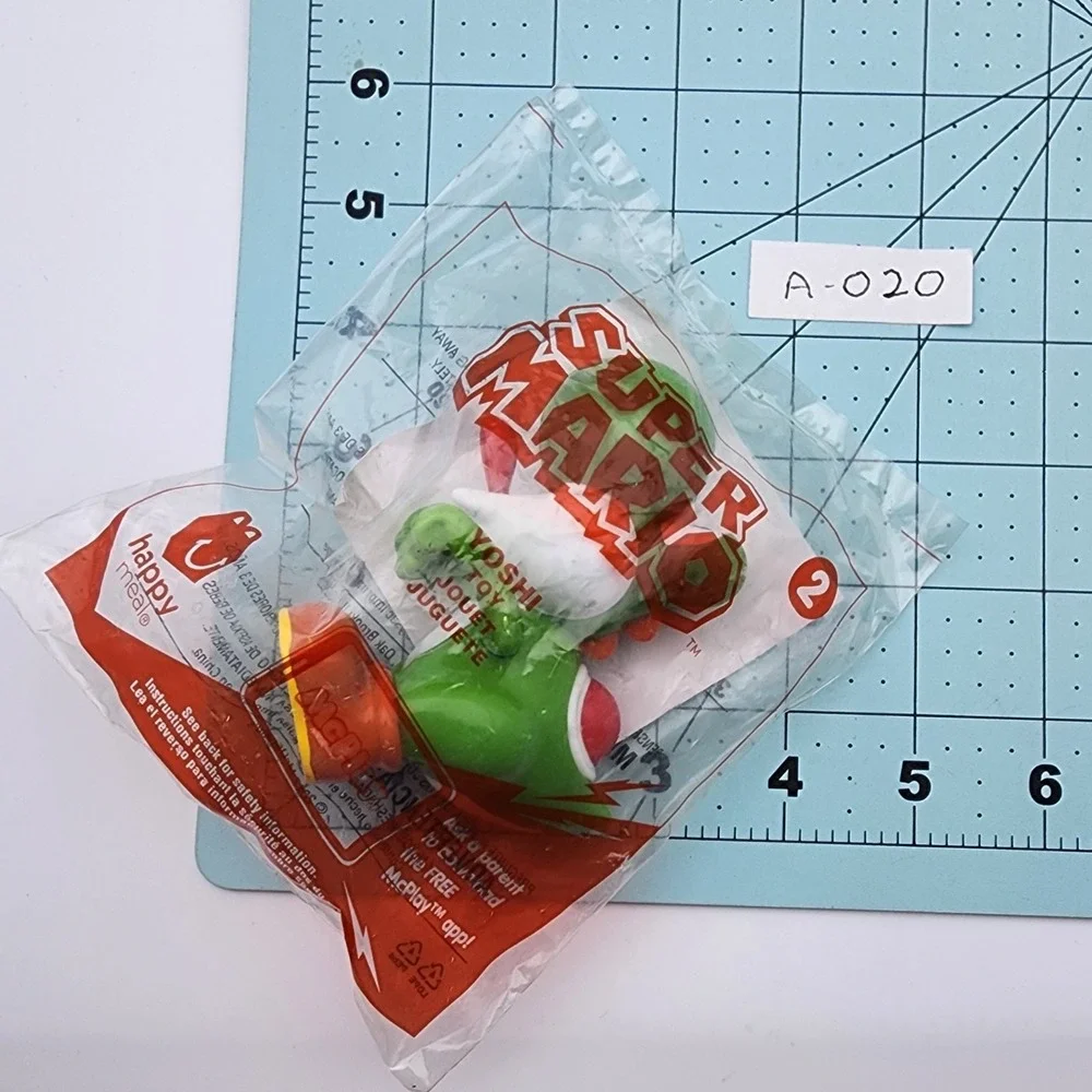 McDonalds Happy‎ Meal Super Mario Bros Nintendo Yoshi Toy #2 Sealed New 2017